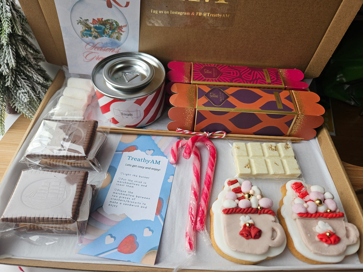 CHRISTMAS SMORES KIT Hamper| Hot Chocolate Gift| Christmas Eve Fireside Treat Gift Box