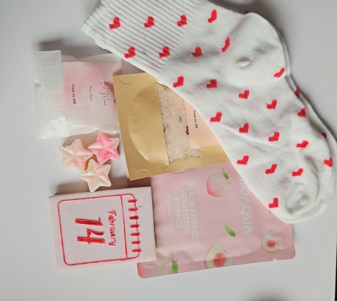 Valentine Gift| Valentine Socks | Valentine Gift Hamper| Pamper Hamper| Selfcare Box| Gift for Her| Hug in a Box - A & M