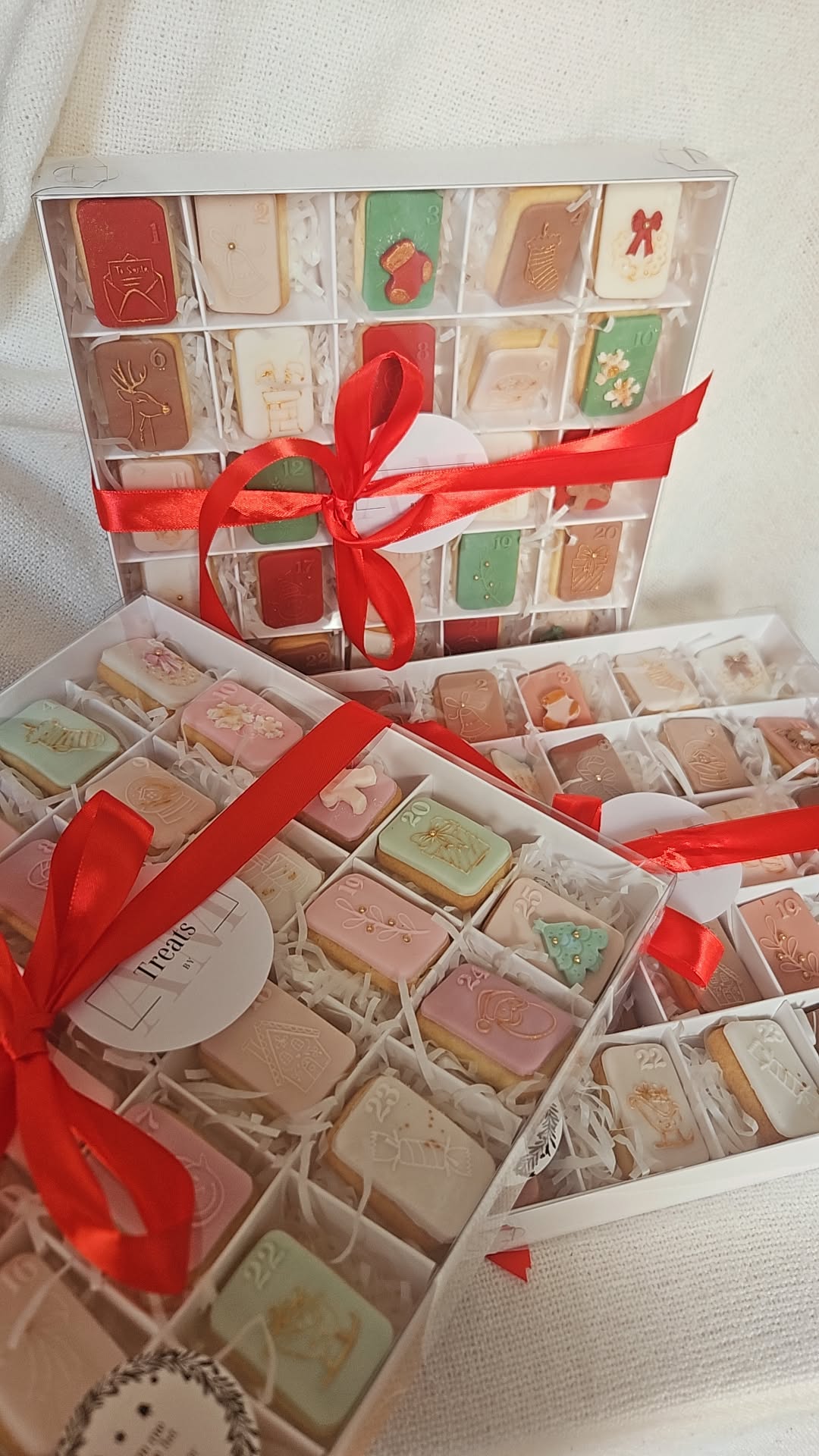 Luxury Christmas Advent Calendar Biscuit Box | Edible Holiday Countdown | 25 Mini Hand Iced Cookies