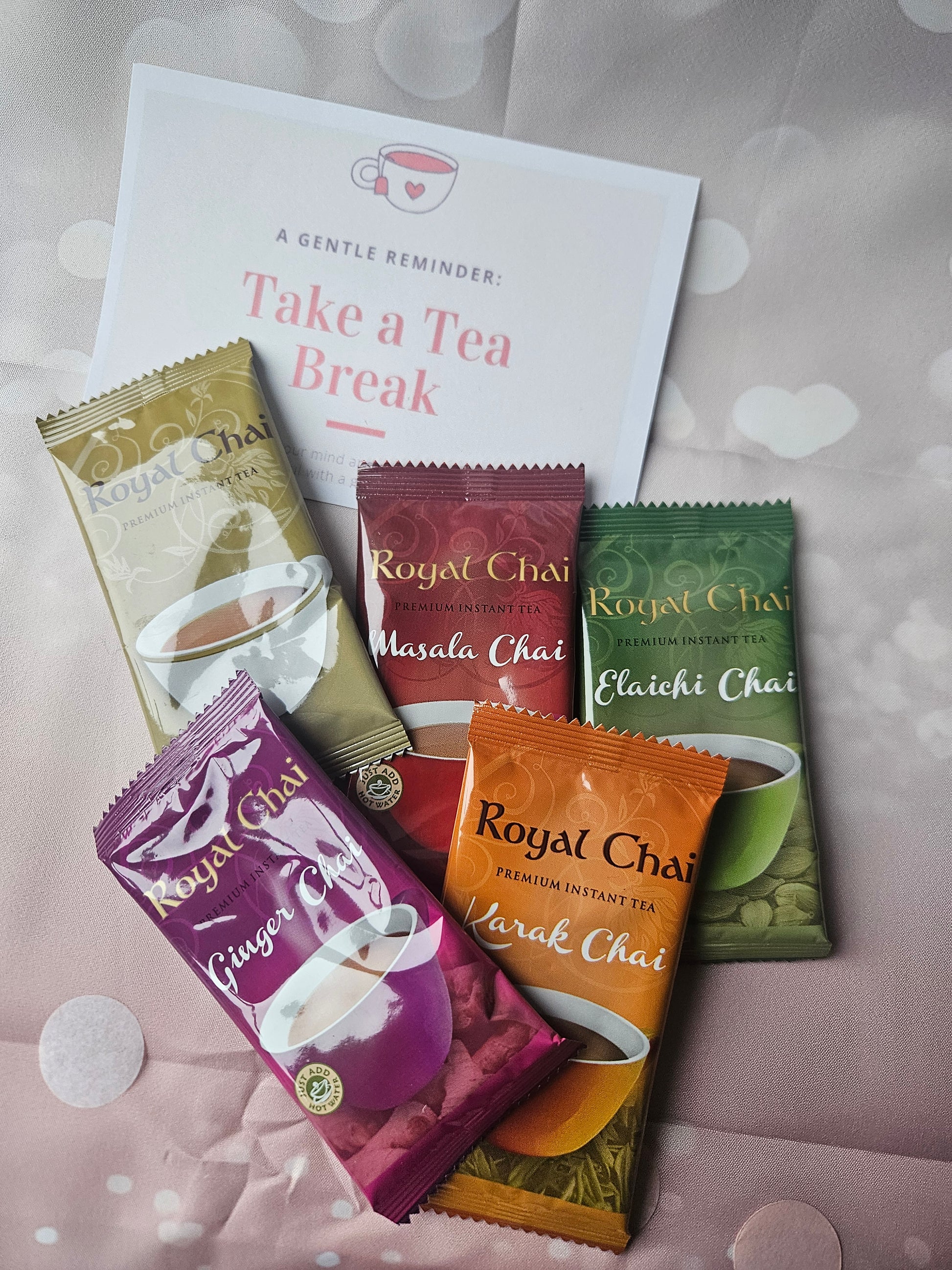 Ramadan and Eid Mubarak Chai Gift Box | Luxury Tea & Hand Iced Biscuits - A & M