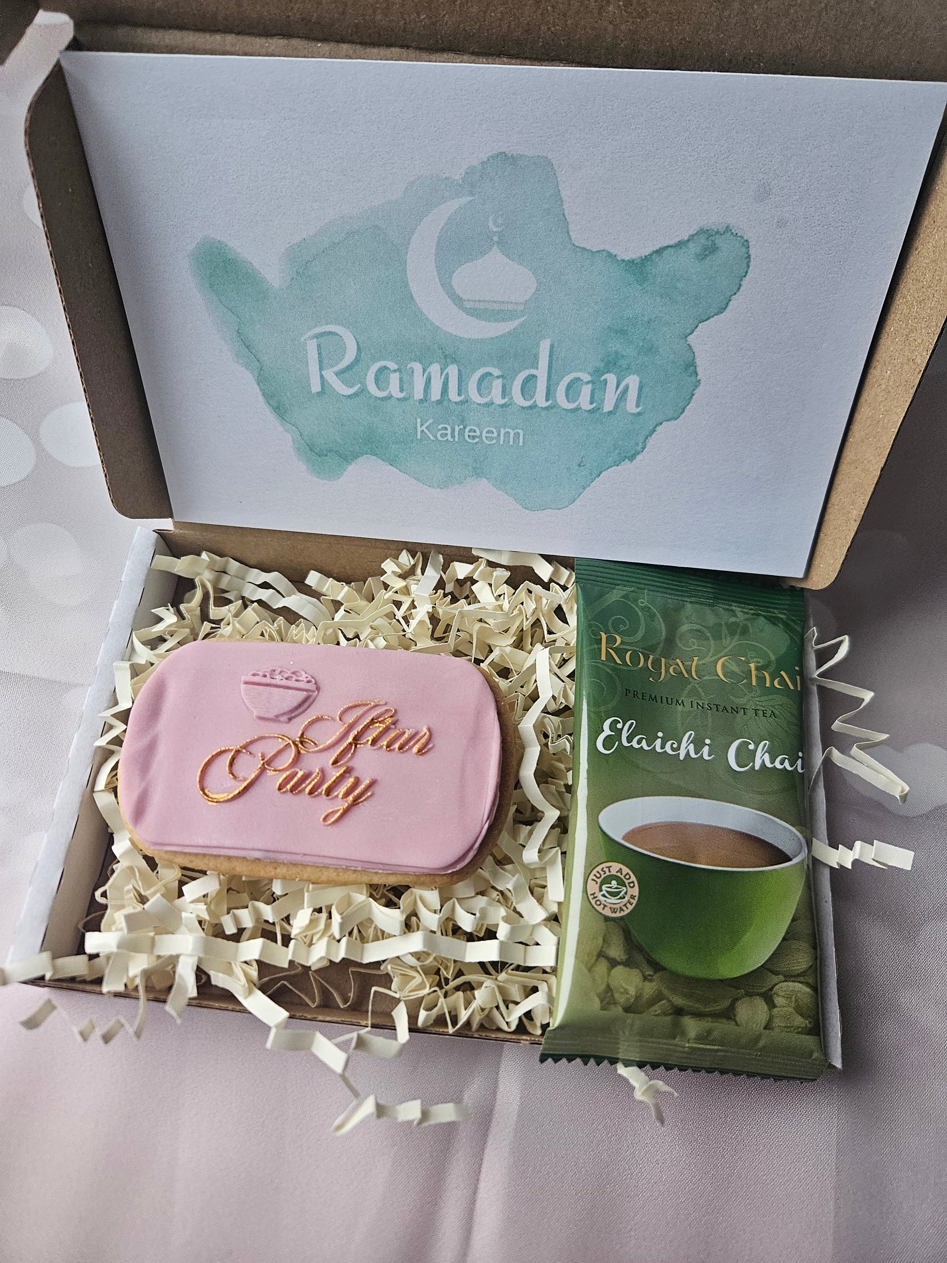 Ramadan Mubarak Letterbox Gift |Iftaar Treat Karak Chai - A & M