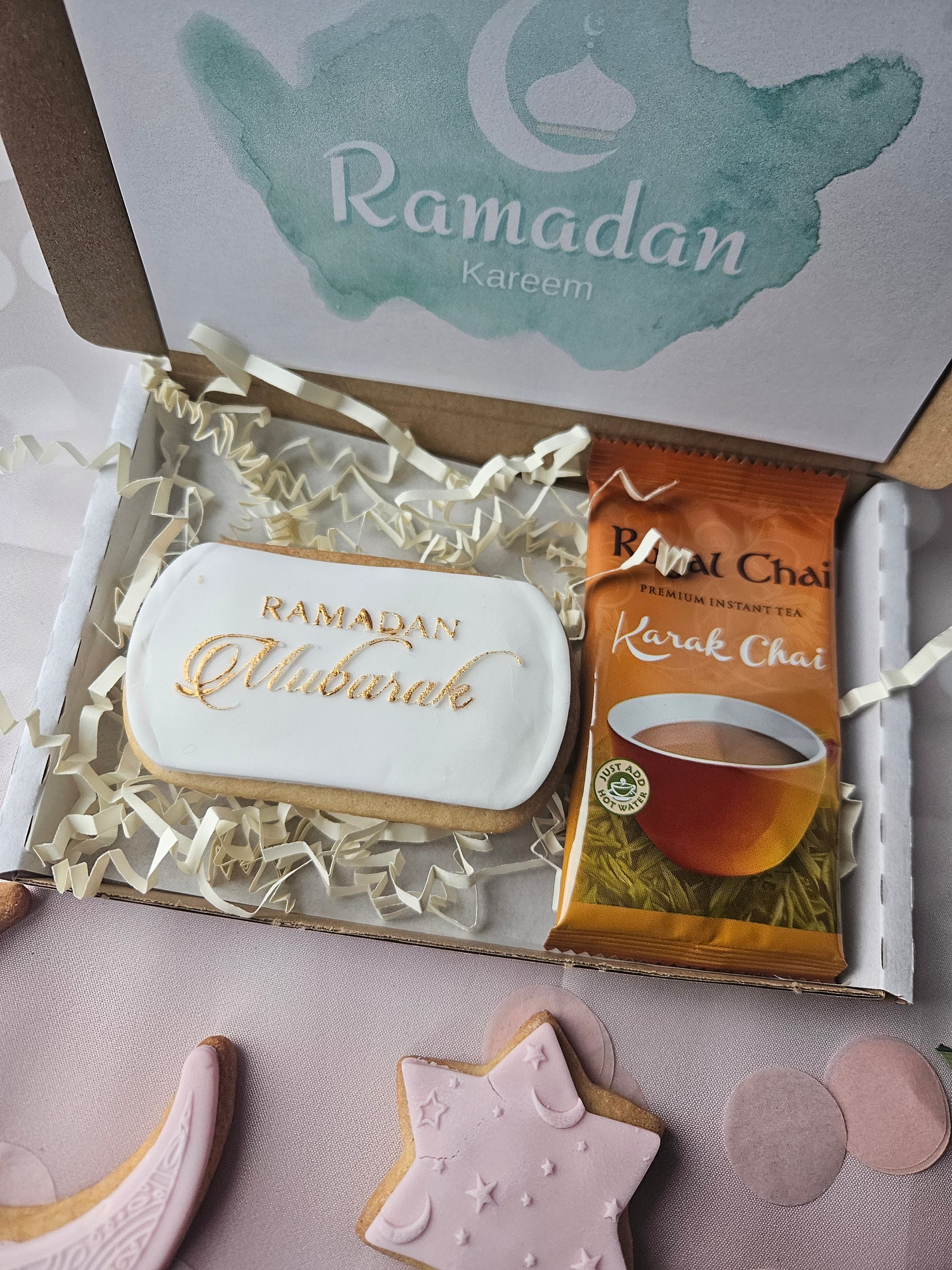 Ramadan Mubarak Letterbox Gift |Iftaar Treat Karak Chai - A & M