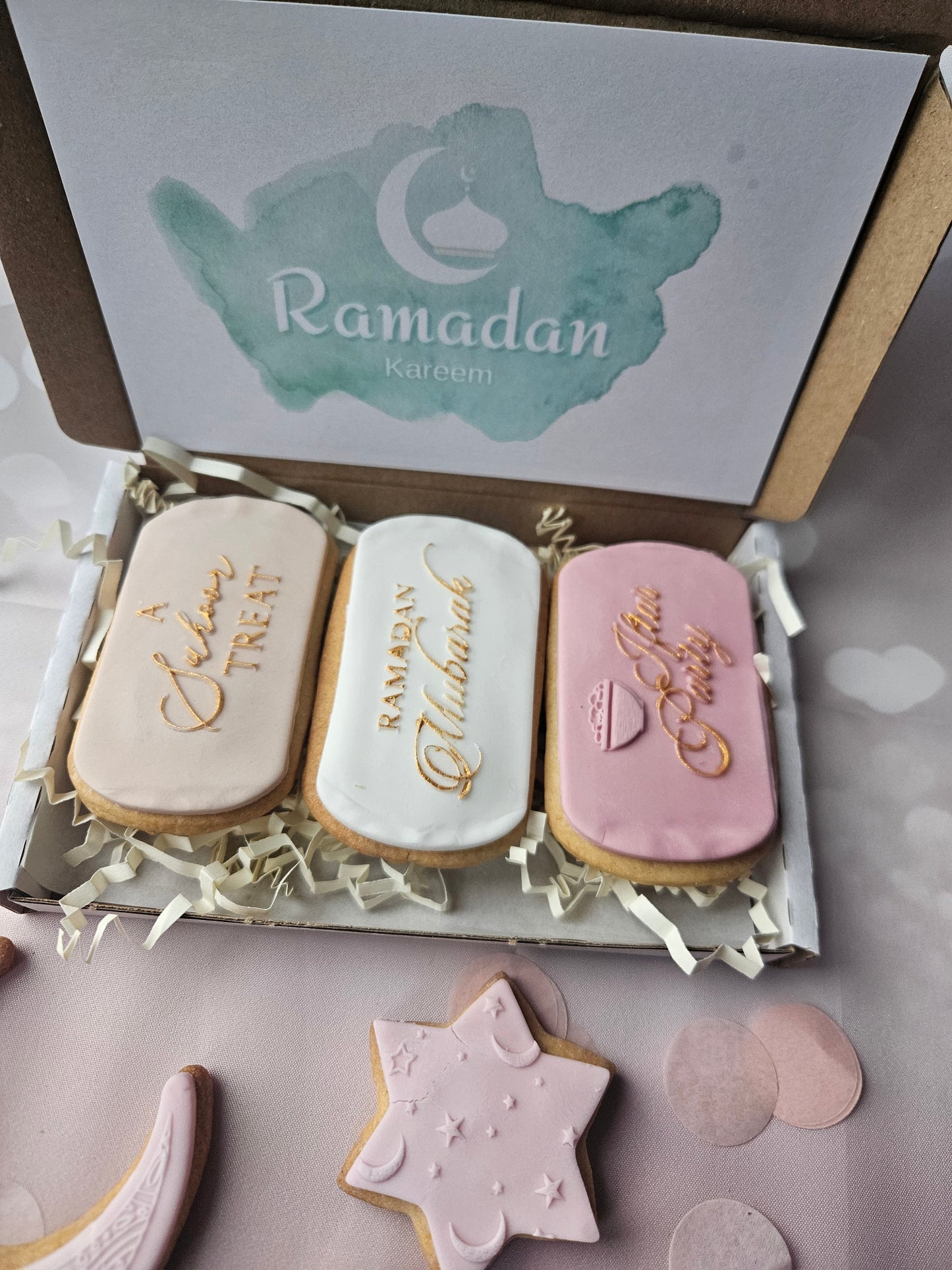 Luxury Ramadan Mubarak Cookie Gift Box | Hand Iced Sugar Cookies - A & M