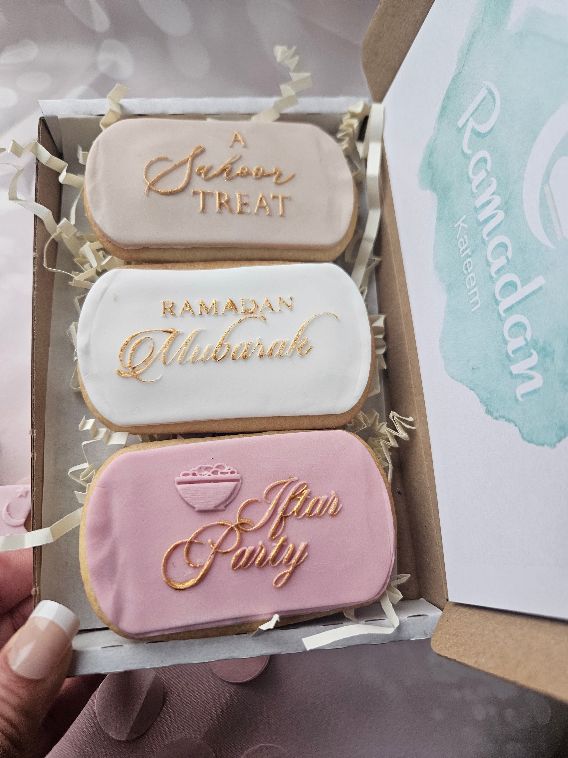 Luxury Ramadan Mubarak Cookie Gift Box | Hand Iced Sugar Cookies - A & M