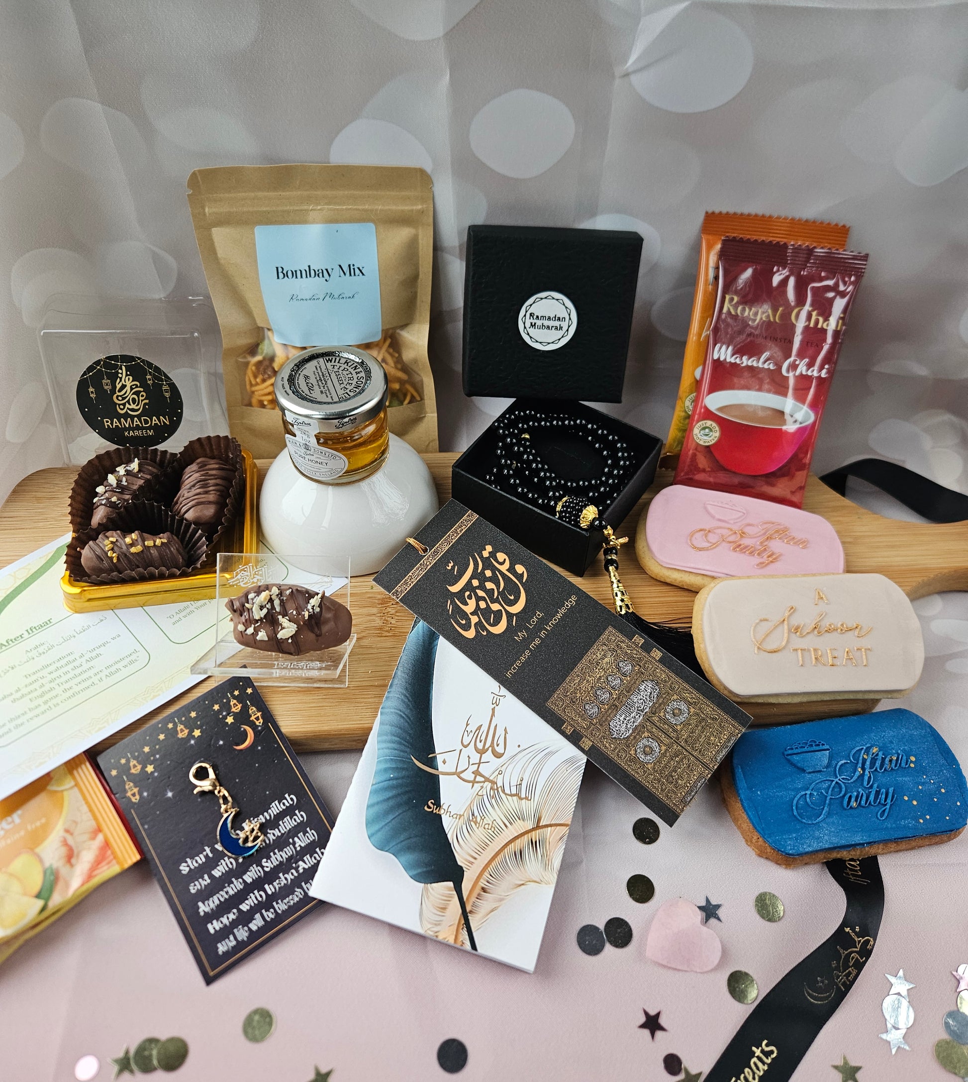 Premium Islamic Gift Box | Ramadan, Eid, Hajj & Umrah - A & M