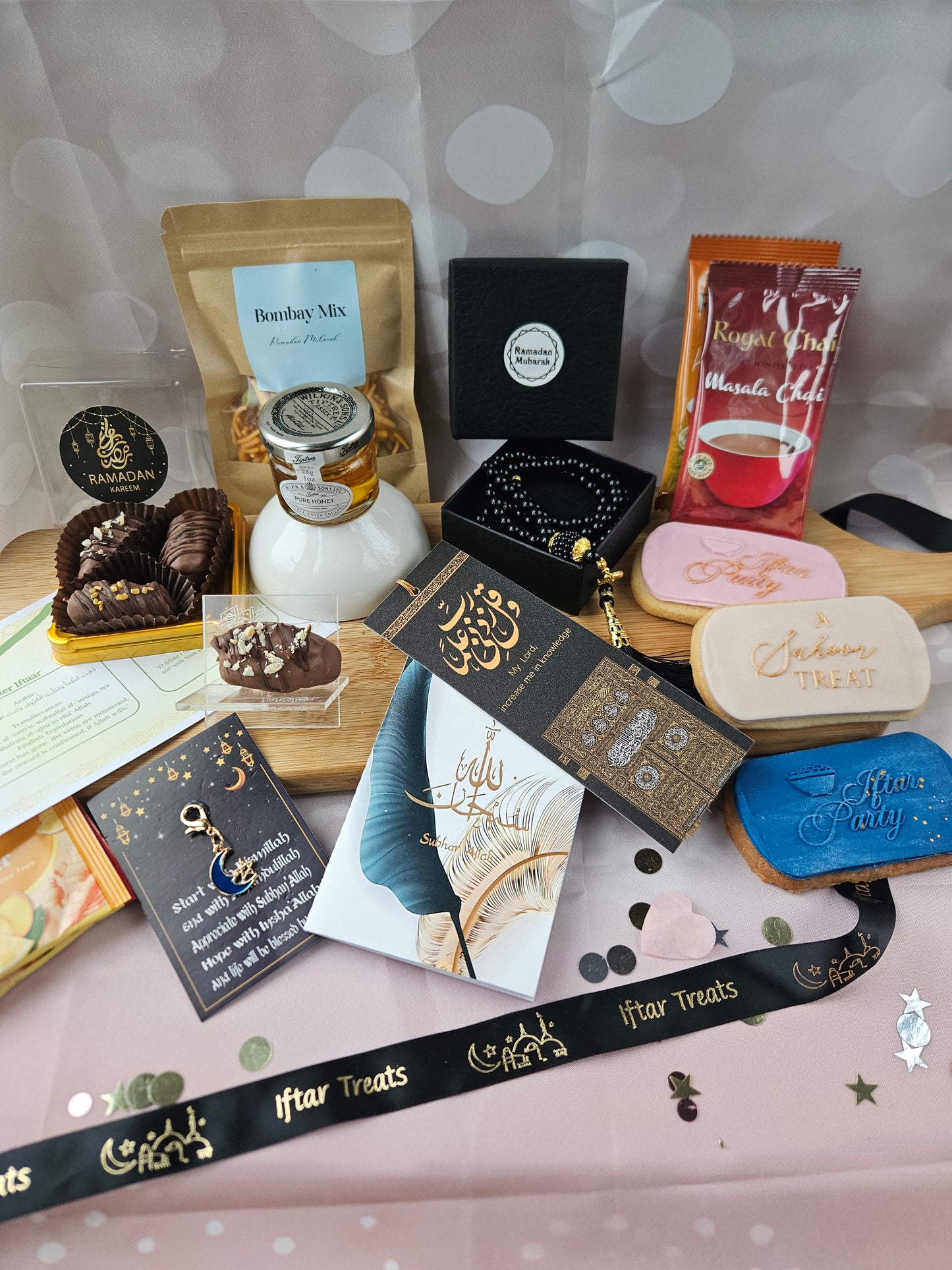 Premium Islamic Gift Box | Ramadan, Eid, Hajj & Umrah - A & M