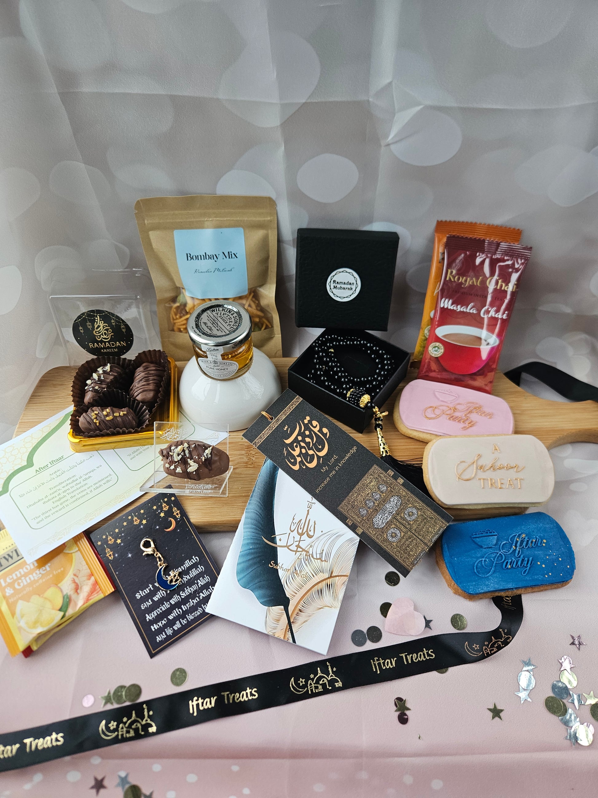 Premium Islamic Gift Box | Ramadan, Eid, Hajj & Umrah - A & M