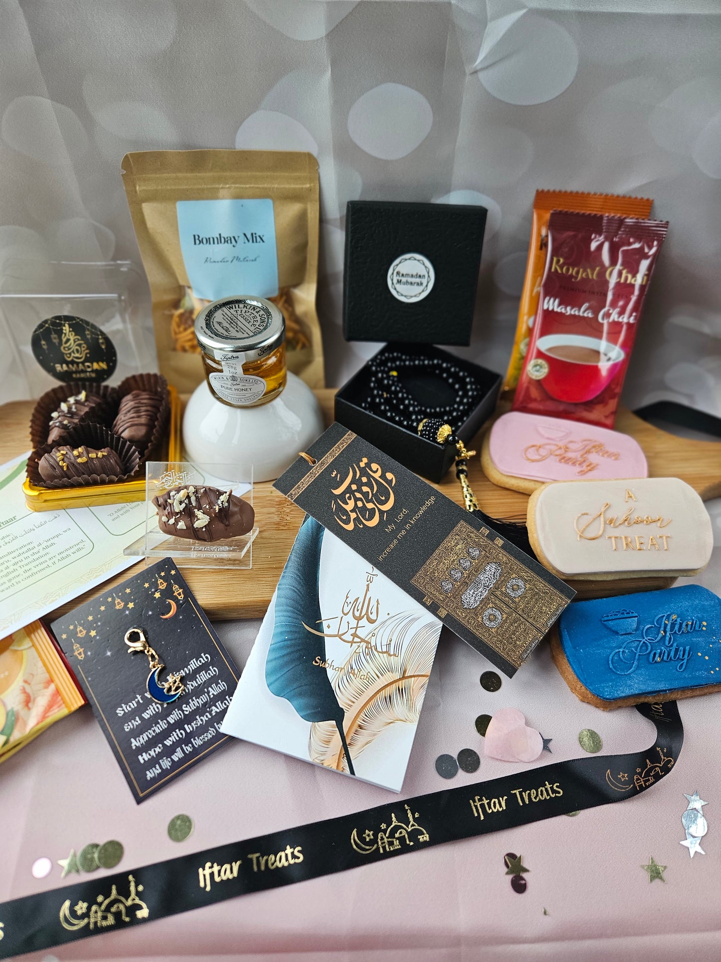 Premium Islamic Gift Box | Ramadan, Eid, Hajj & Umrah - A & M
