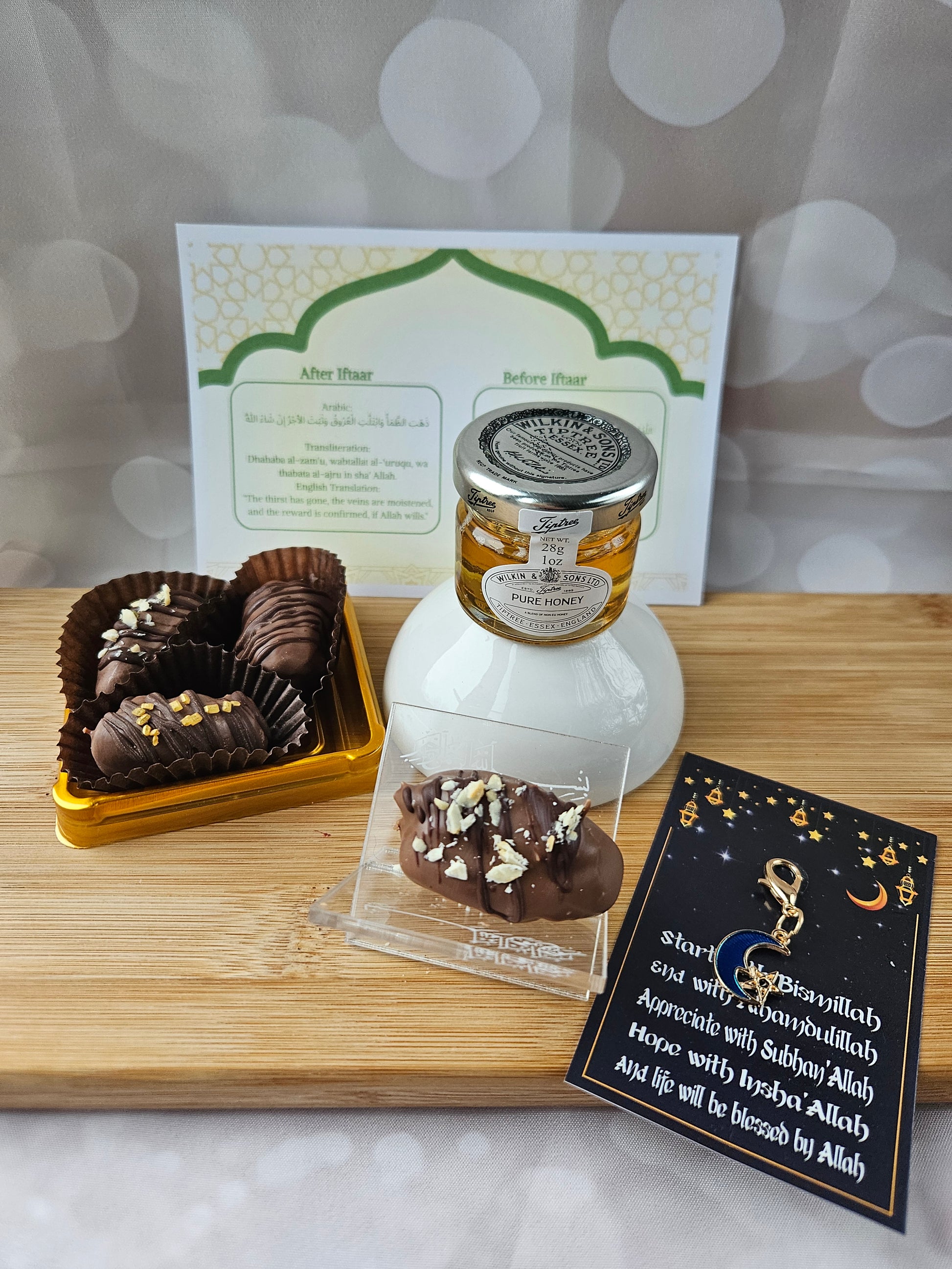 Premium Islamic Gift Box | Ramadan, Eid, Hajj & Umrah - A & M
