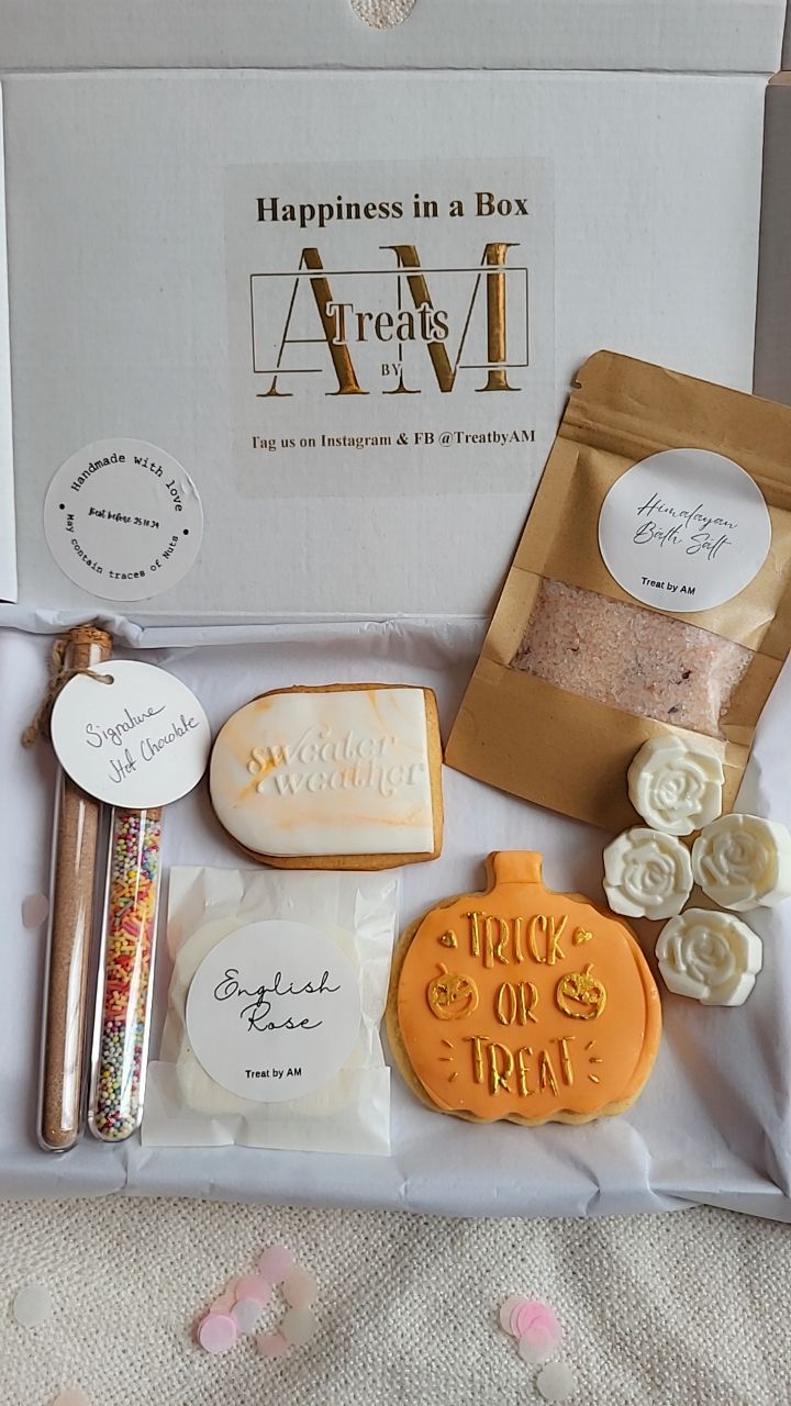 The Autumn Hygge Letterbox Hamper| A Hug in a Box - Autumn Edition