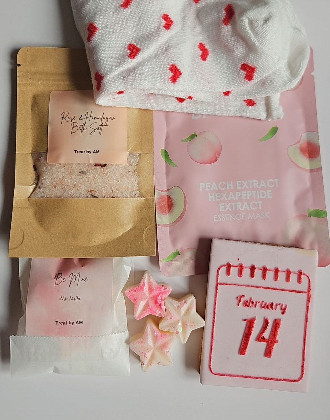 Valentine Gift| Valentine Socks | Valentine Gift Hamper| Pamper Hamper| Selfcare Box| Gift for Her| Hug in a Box