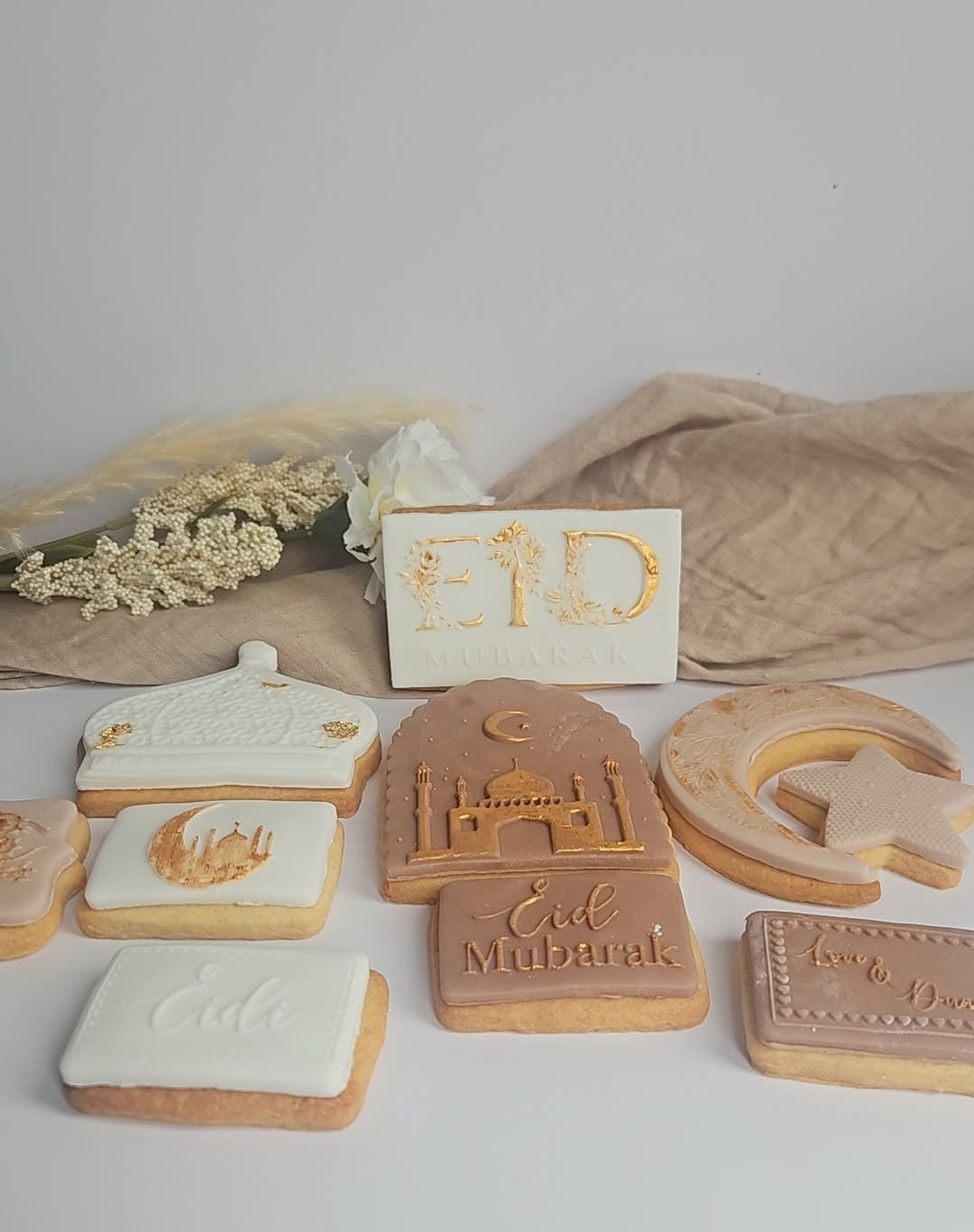 Eid Cookies| Eid Biscuits| Iftaar treats| Food Hamper| Food Basket| Islamic Gift| Halal Treats - A & M