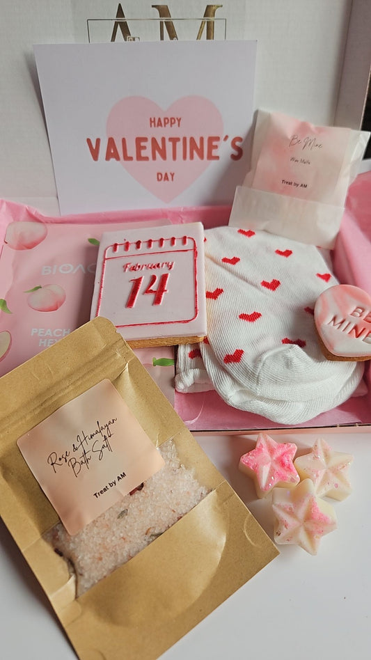 Valentine Gift| Valentine Socks | Valentine Gift Hamper| Pamper Hamper| Selfcare Box| Gift for Her| Hug in a Box