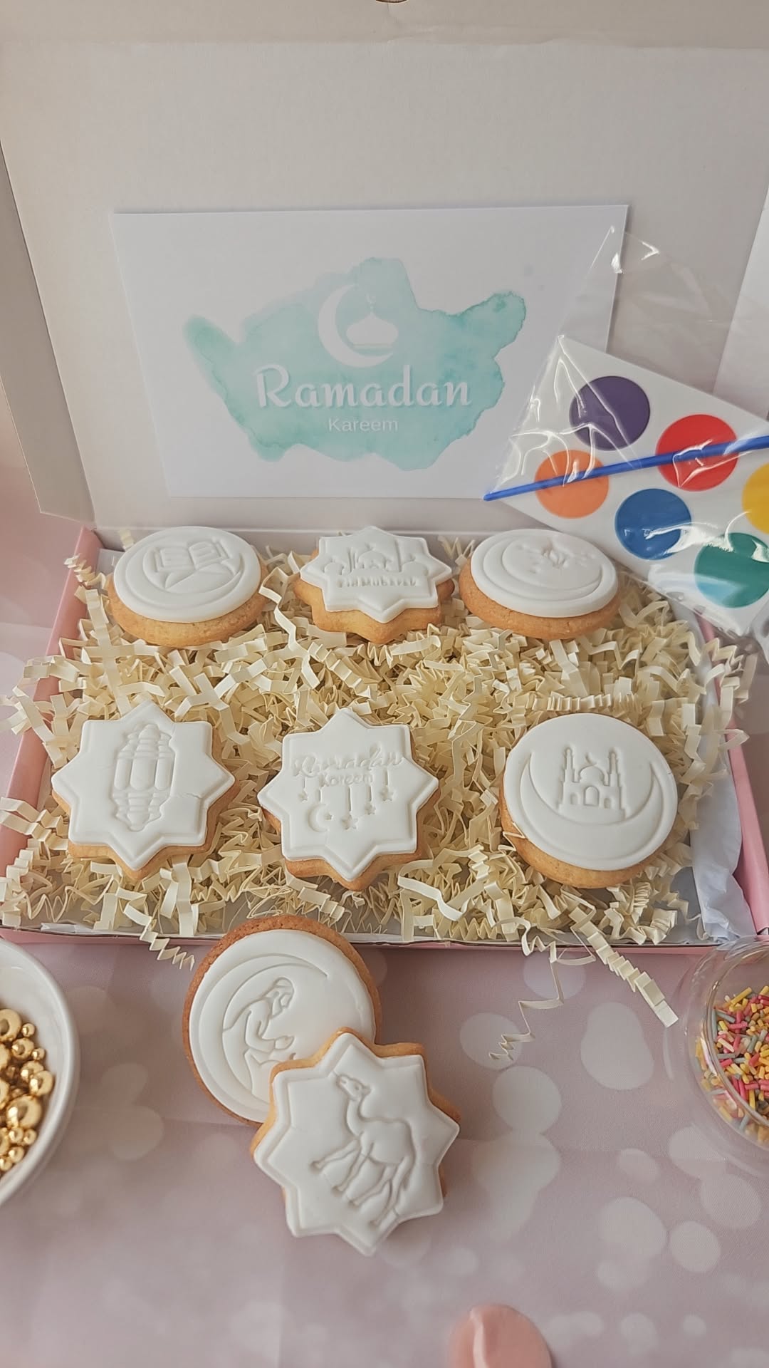 Ramadan Kareem Paint Your Own Cookie Kit - A & M