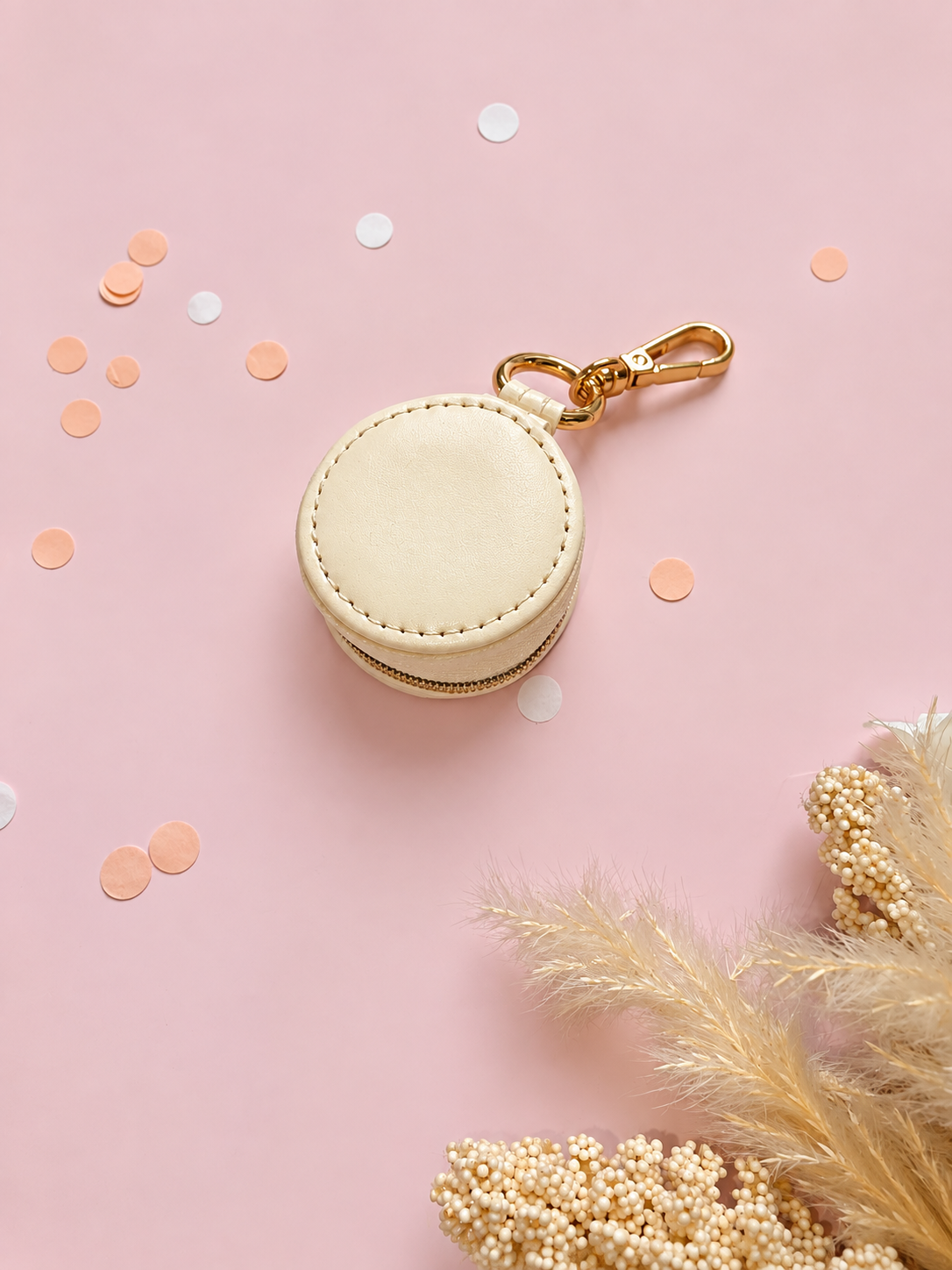 Round ivory zipped keepsake case included in the Thinking of You gift box
